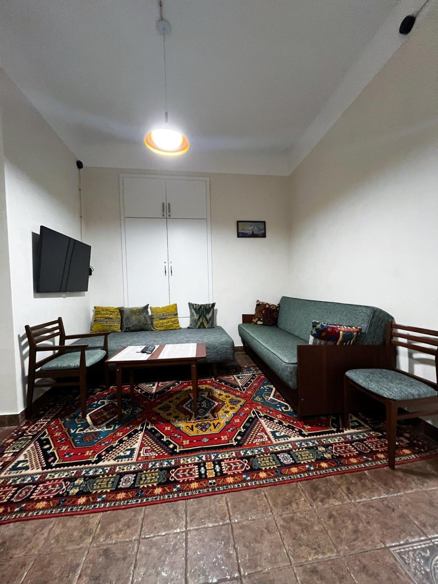 Apartments Pushkin Street เยเรวาน ภายนอก รูปภาพ