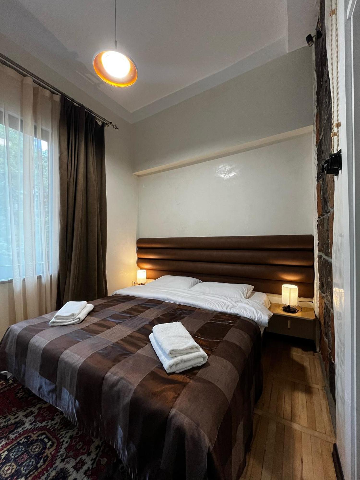 Apartments Pushkin Street เยเรวาน ภายนอก รูปภาพ