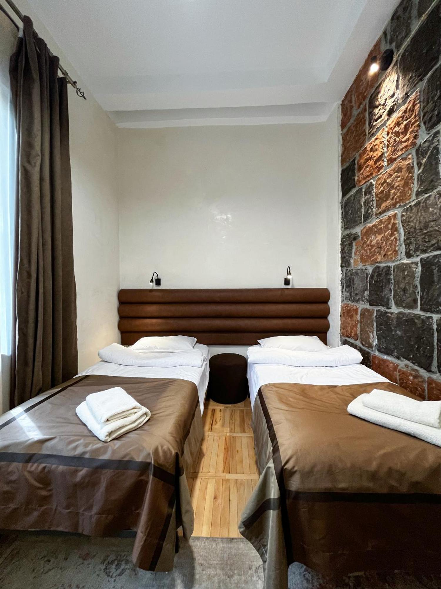 Apartments Pushkin Street เยเรวาน ภายนอก รูปภาพ